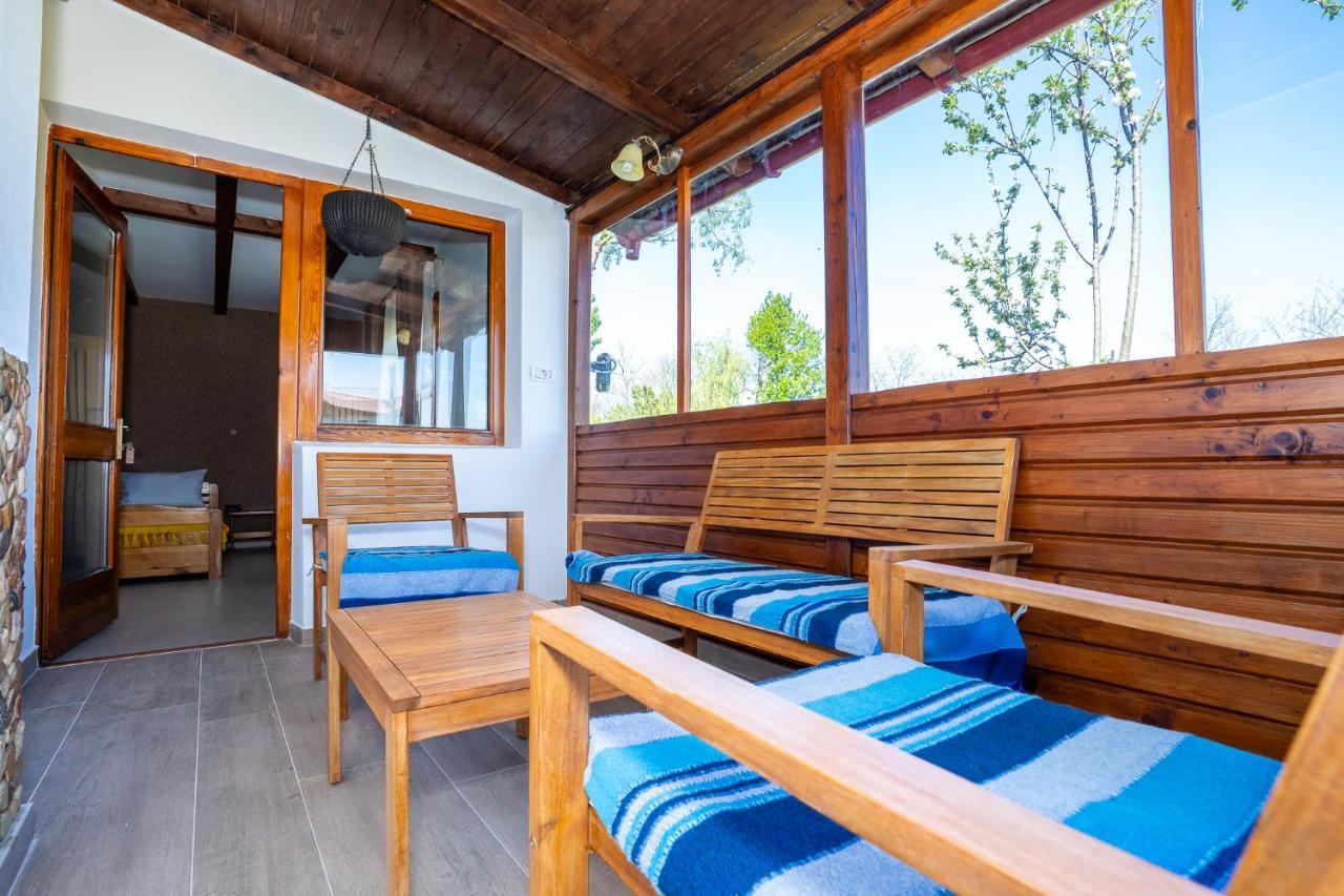 Отель Casa Nikita Вама-Веке Экстерьер фото