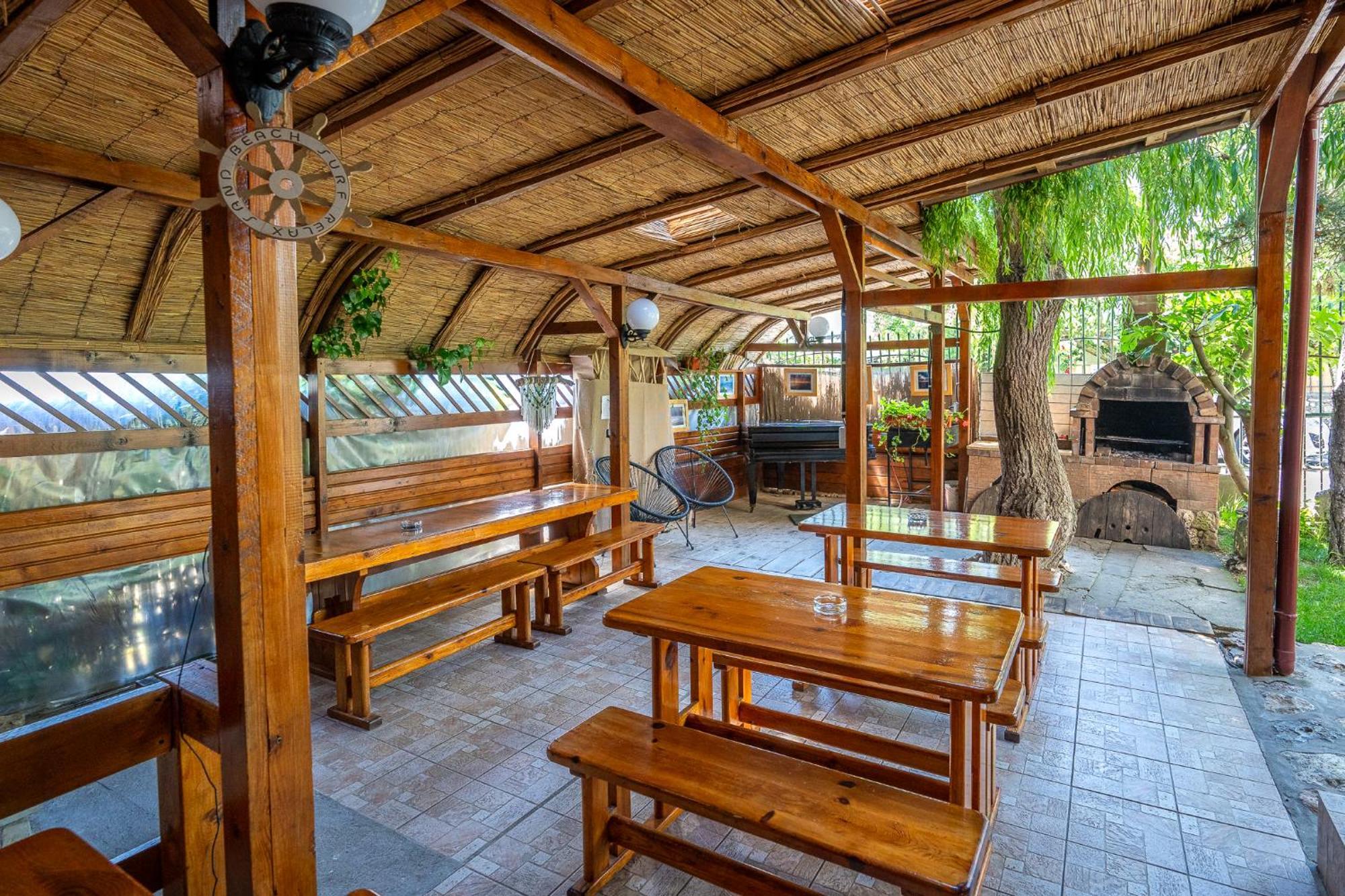 Отель Casa Nikita Вама-Веке Экстерьер фото